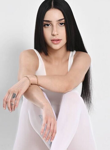 Earls Court party-girl Minilla london escort