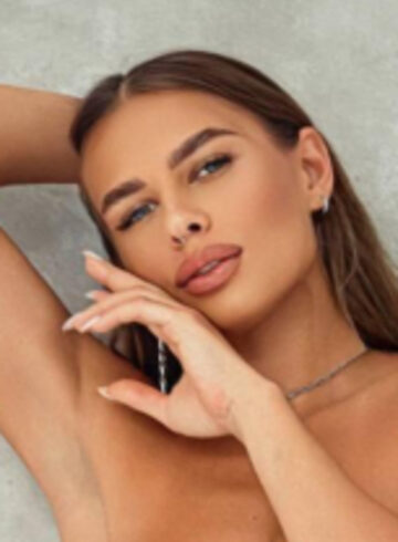 South Kensington brunette Svetlana london escort