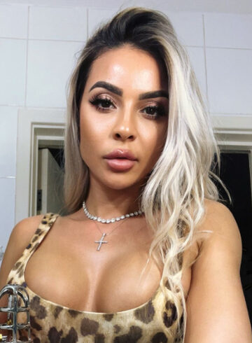 South Kensington party-girl Tesa london escort