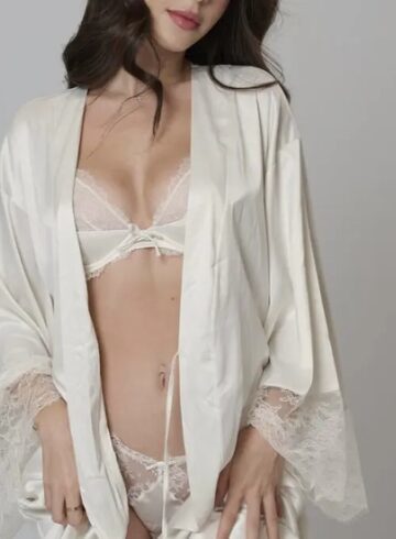 Mayfair brunette Emanuella london escort