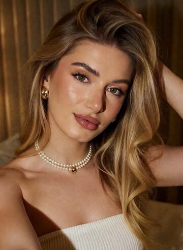 Marble Arch blonde Alma london escort