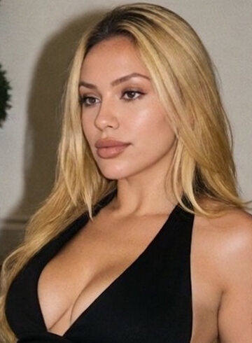 Marylebone blonde Pamela london escort