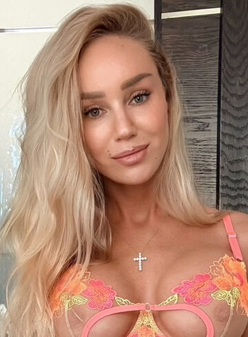 Earls Court blonde Leticia london escort