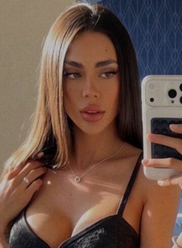 Central London 400-to-600 Chiara london escort