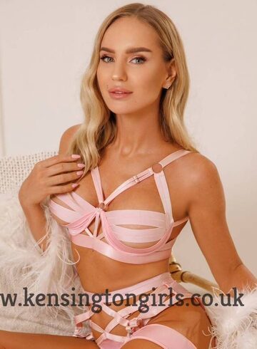 Earls Court blonde Mila london escort