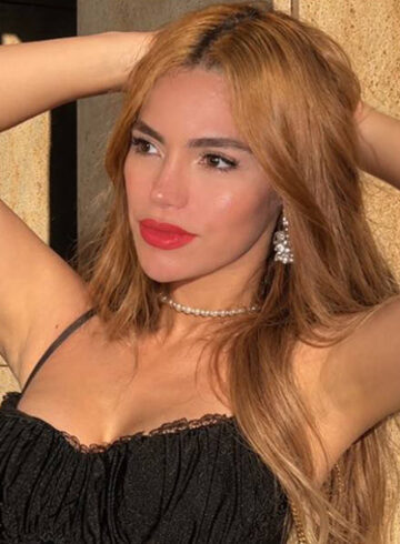 Canary Wharf petite Opal london escort