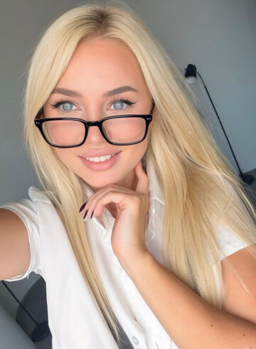 Earls Court blonde Andetta london escort