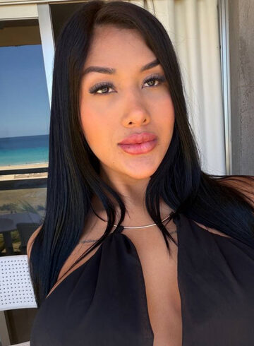 Marylebone party-girl Tirena london escort