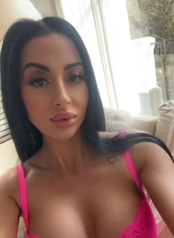 Paddington party-girl Anais london escort