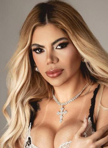 Marble Arch blonde Visenya london escort