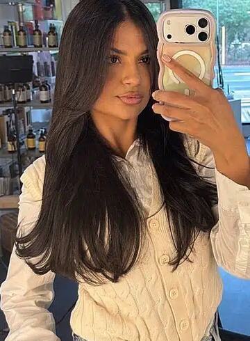 Marylebone party-girl Vaima london escort