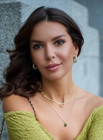 Central London  Monica london escort