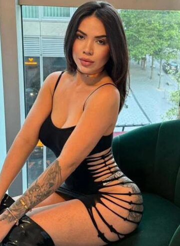Canary Wharf party-girl Sonnet london escort