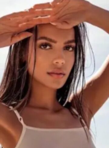 Central London brunette Cameron london escort