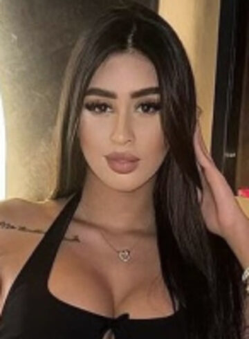 Canary Wharf brunette Marisola london escort