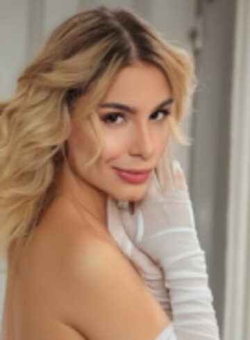 Mayfair 400-to-600 Mia london escort