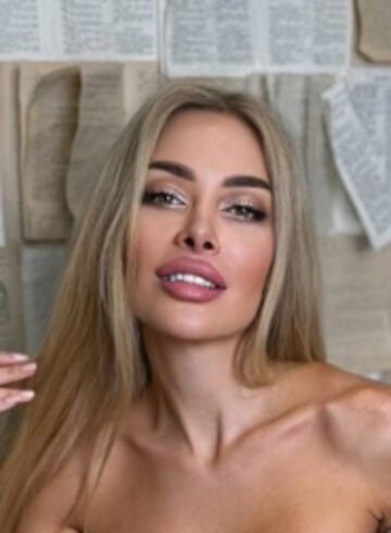 Central London blonde Cariena london escort