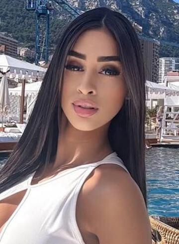 Canary Wharf party-girl Marisola london escort