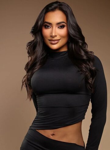 Canary Wharf massage Idalys london escort