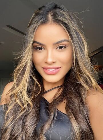 Mayfair 400-to-600 Eniola london escort