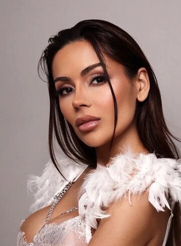 Earls Court 400-to-600 Gidria london escort