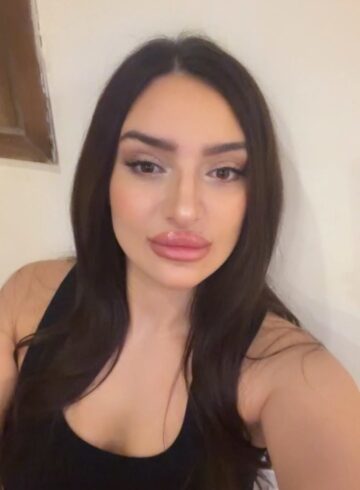 Baker Street party-girl Ariana london escort