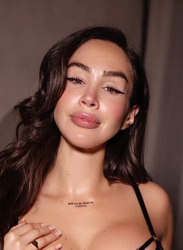 Kensington pornstar Samie Duchamp london escort