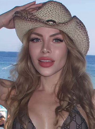 central london petite Caetana london escort