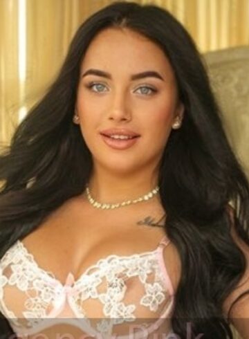 Mayfair party-girl June london escort