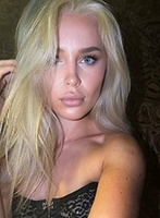 Central London blonde Andetta london escort