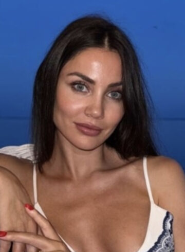 Gloucester Road brunette Yana london escort