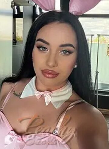 Mayfair massage Miray london escort