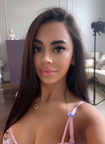 Marble Arch party-girl Kayla london escort