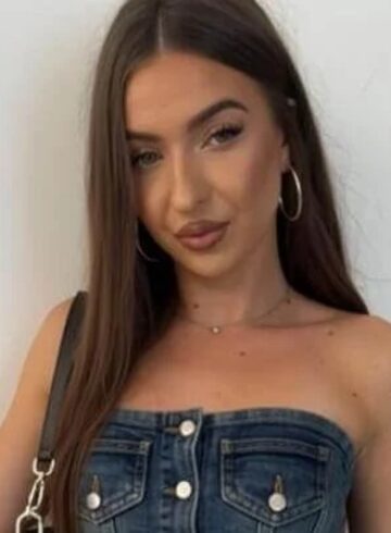 Canary Wharf massage Kira london escort