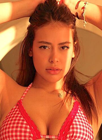 Earls Court 300-to-400 Cree london escort