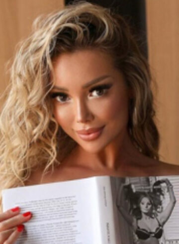 Gloucester Road blonde Astrid london escort