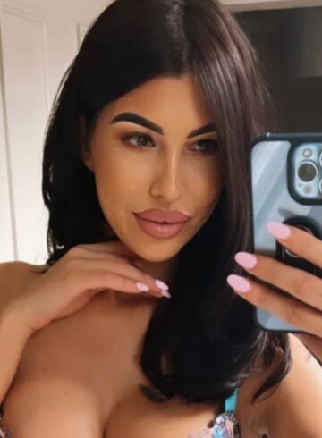 Gloucester Road brunette Mandie london escort