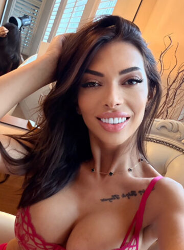 Edgware Road 200-to-300 Roberta london escort