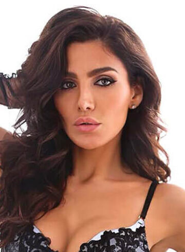 Mayfair elite Aldarie london escort