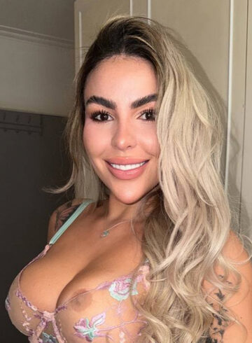Edgware Road petite Generosa london escort