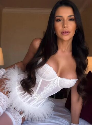 Mayfair elite Soledat london escort