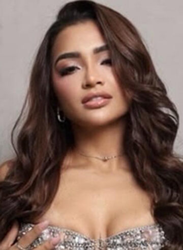 Baker Street petite Carvalda london escort