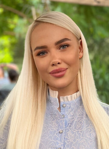 Earls Court blonde Adriana london escort