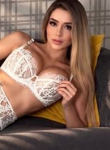 Central London party-girl Caridee london escort