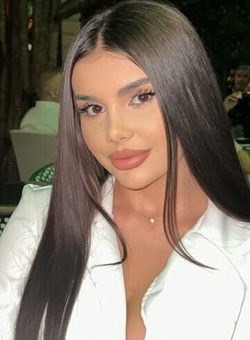 Knightsbridge party-girl Venus london escort