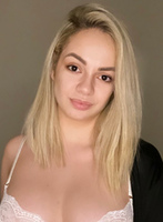 Bayswater blonde Canarina london escort
