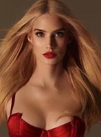 Knightsbridge blonde Mia london escort