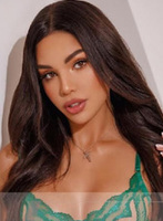 Outcall Only brunette Ariana london escort