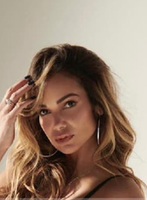 Kensington blonde Beatrix london escort