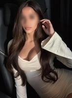 Kensington brunette Amira london escort